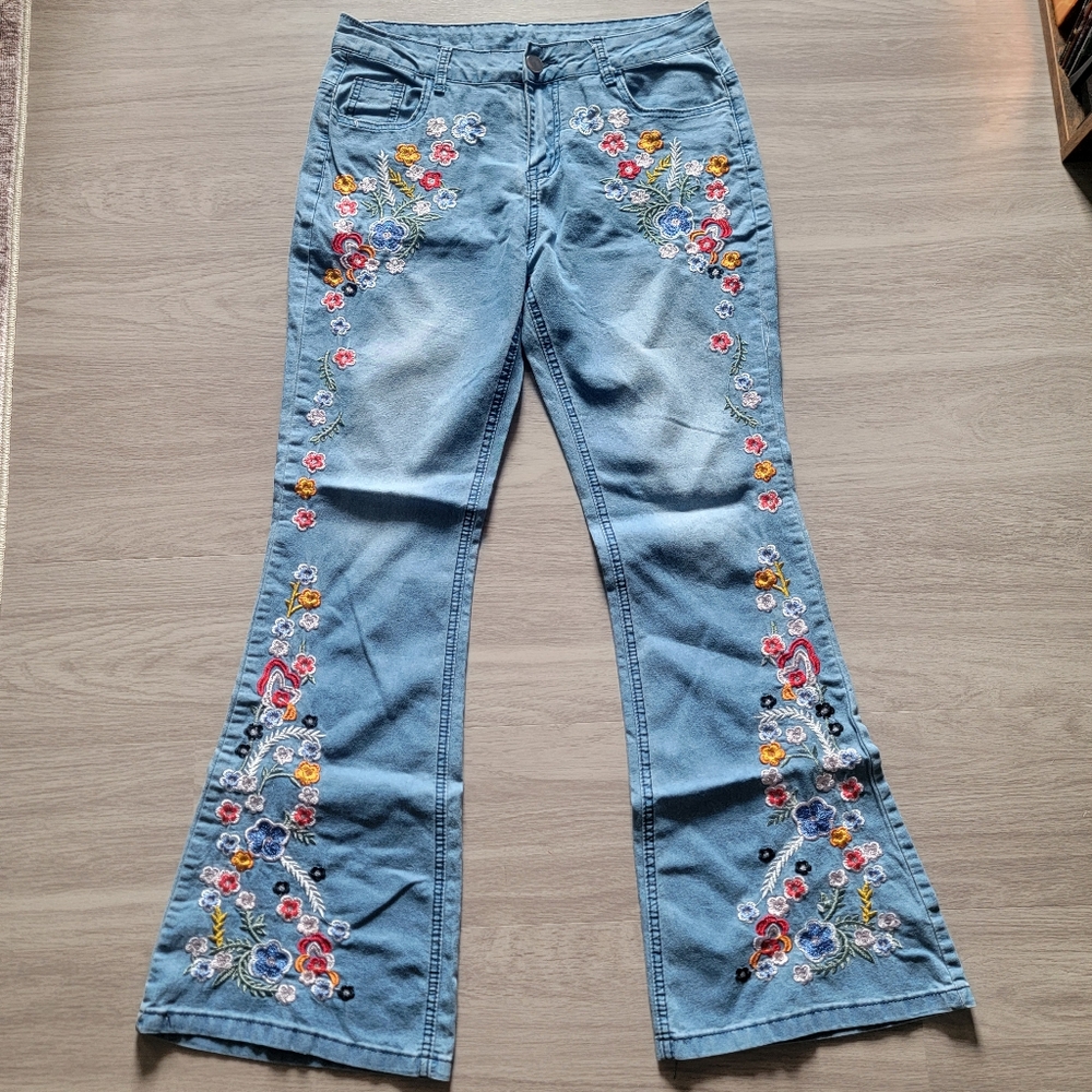 Y2K Stylish Embroidered Floral Blue Jeans